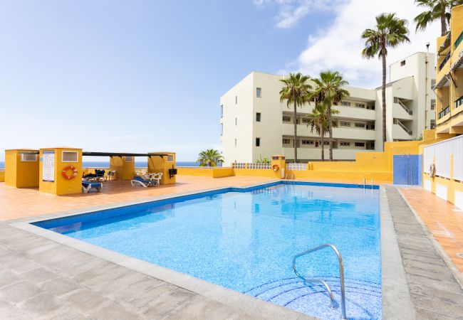 Apartamento en Santiago del Teide - Playa La Arena with pool and privat parking